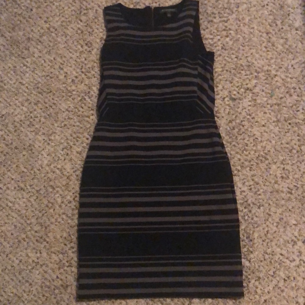 Dress - Picture 2 of 7